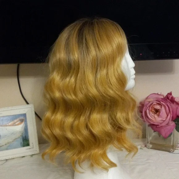 Blonde Ombre Wig - Picture 4 of 12